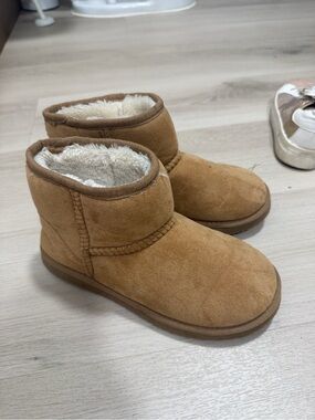 Amazon Girls Faux Suede Ankle Boots in Tan